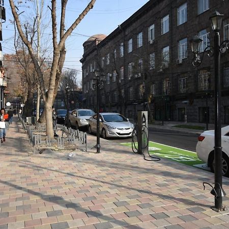 A&X Hostel&tours Erivan Exterior foto