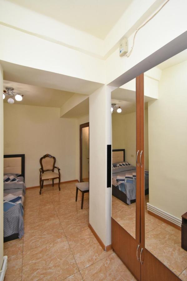 A&X Hostel&tours Erivan Exterior foto